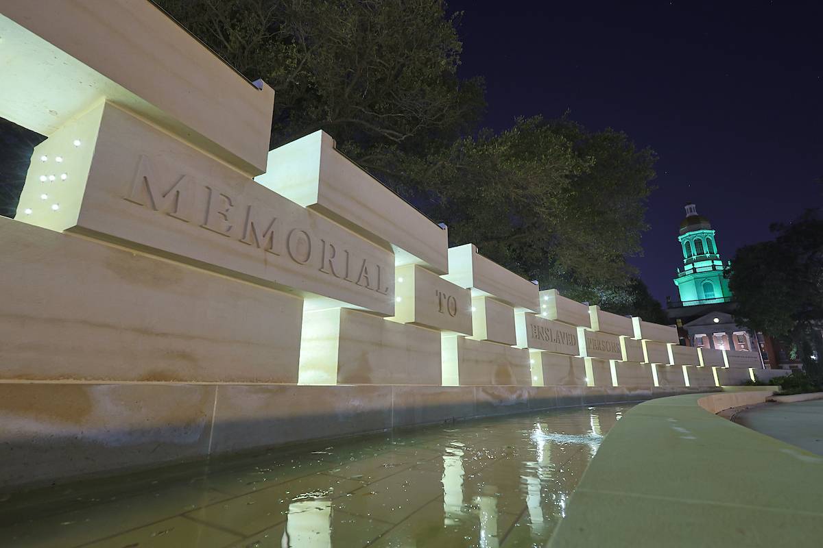 Memorial to Enslaved Persons: Pool